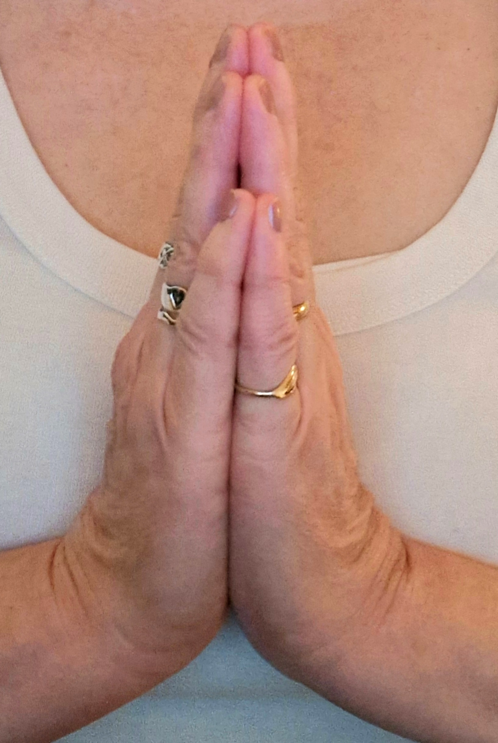 Reiki Hands Gassho Cheryl Colpman Reiki Master Teacher Leicestershire Healing